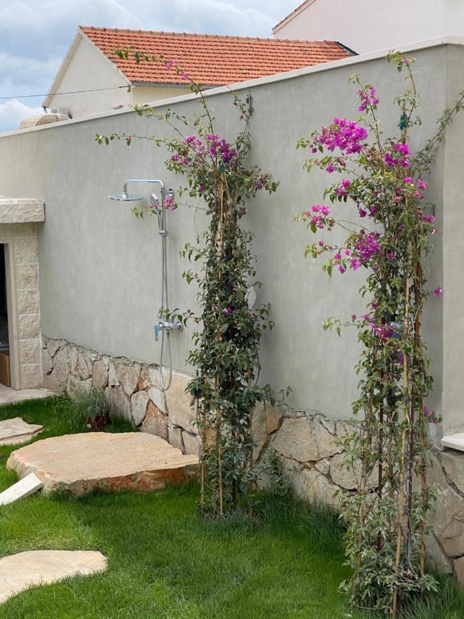 Villa Mediterra Garden & Pool Бол Экстерьер фото